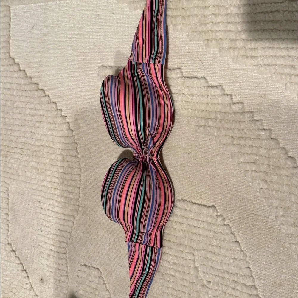 Multi color bikini top w/removable straps - Picture 2 of 3